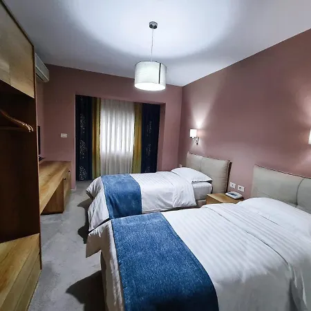 Eder 3* Tirana